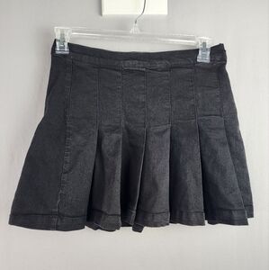 Simple Society Black Pleated Skirt Sz Medium